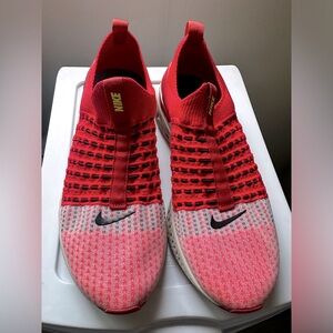 Nike React Phantom Run Flyknit 2 size 7.5 
Running Shoe (Women) great condition